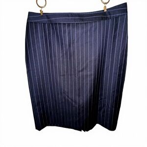 This Brooks Brothers Women's Navy Blue Pinstripe Pencil Skirt in size 10